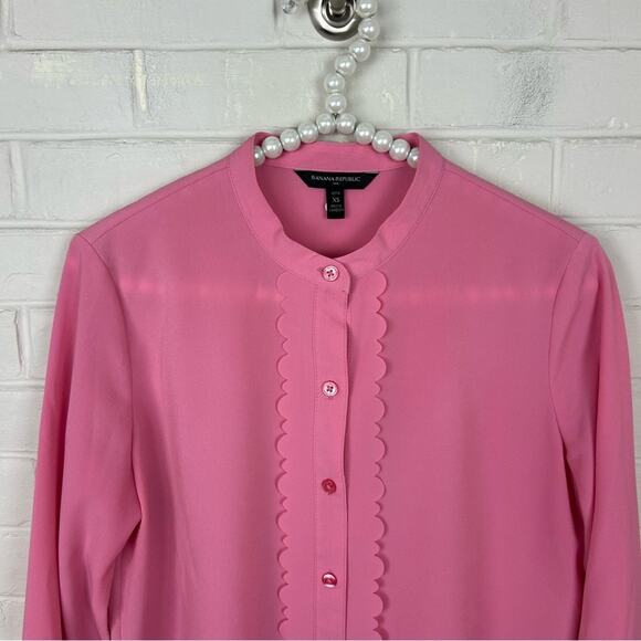 Banana Republic Pink Scallop Drapey Classic Button Down Blouse Shirt Size XSP - Picture 3 of 8